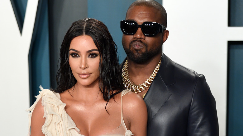 Kim Kardashian et Kanye West assistent à la soirée des Oscars Vanity Fair 2020