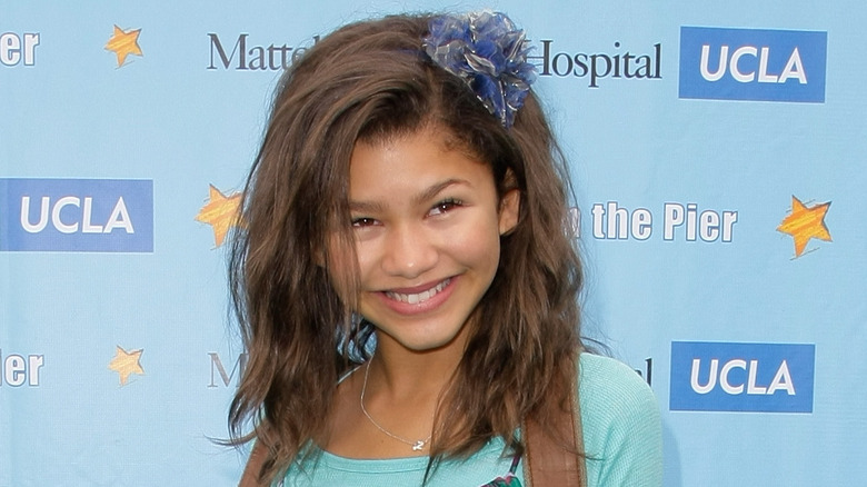 Zendaya aux cheveux bouclés