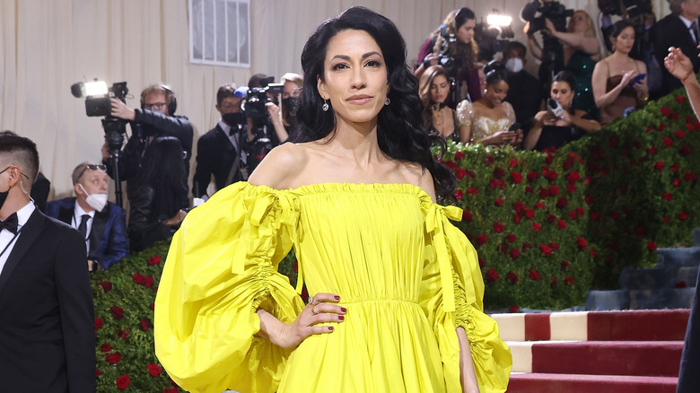 Huma Abedin assiste au Met Gala