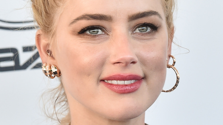 Ce que nous savons de la demande haussière d’Amber Heard pour un rejet par verdict