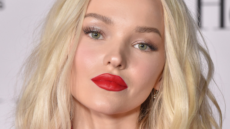 C’est vraiment pourquoi Dove Cameron a changé de nom