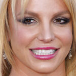 Combien de singles n ° 1 Britney Spears a-t-elle eu sur le Billboard Hot 100?