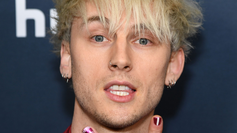 La fille de Machine Gun Kelly prouve qu’elle tient de son célèbre père