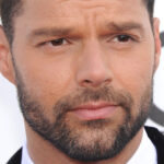 Le mari de Ricky Martin, Jwan Yosef, brise le silence sur des allégations troublantes