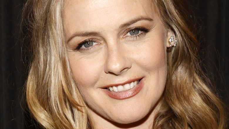 L’habitude parentale d’Alicia Silverstone ne manquera pas de faire sourciller