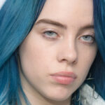 Pourquoi Billie Eilish n’était pas fan de ses cheveux bleus