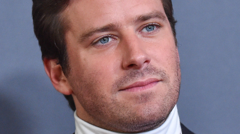 Une nouvelle rumeur bizarre se répand sur la vie d’Armie Hammer