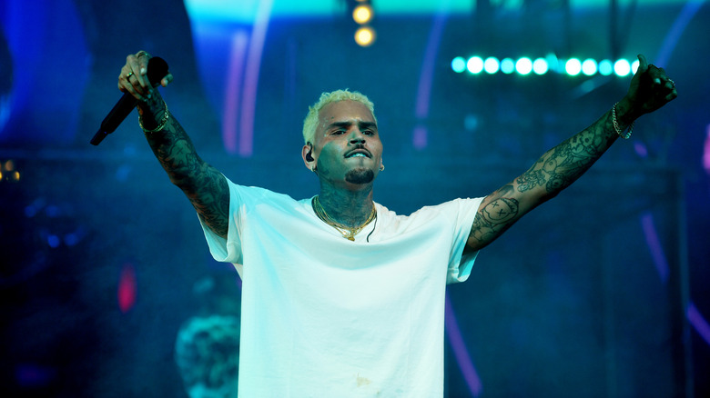 Chris Brown en train de jouer