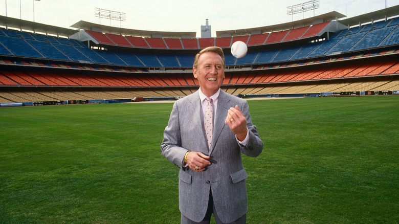 Vin Scully souriant