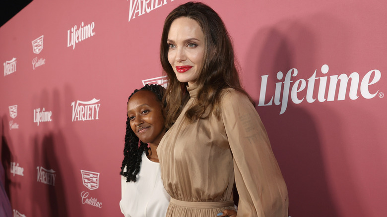 Zahara Jolie-Pitt et Angelina Jolie assistent à l'événement Power of Women de Variety en septembre 2021