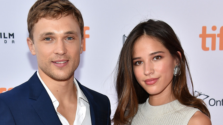 William Moseley et Kelsey Asbille souriant