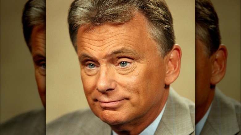 Un gros plan de Pat Sajak