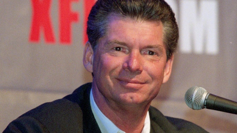 Vince McMahon souriant 