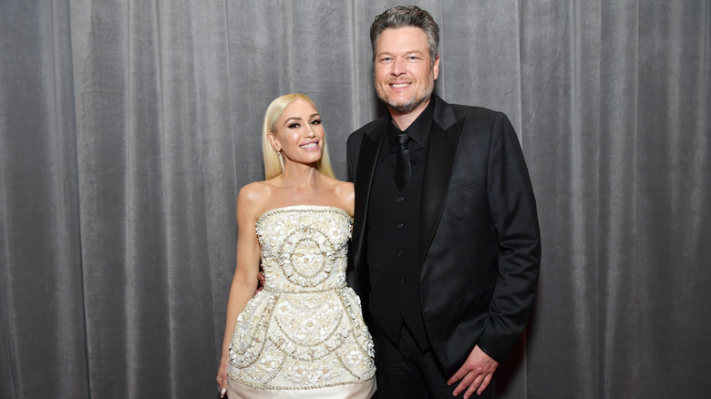 Gwen Stefani et Blake Shelton sur le tapis rouge