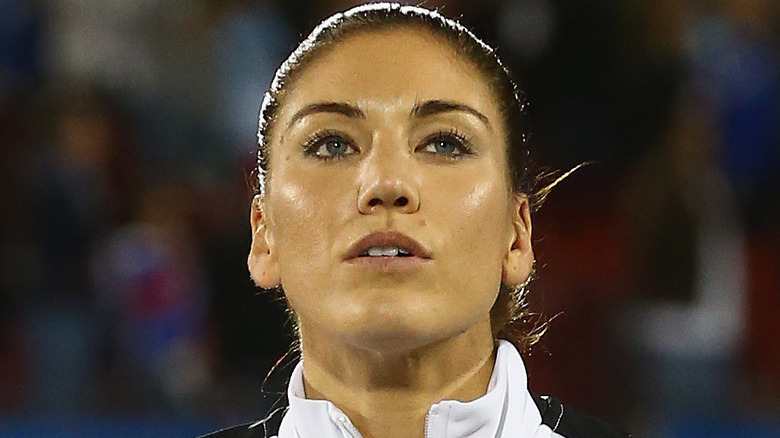 Hope Solo vêtue de blanc