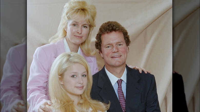 Kathy, Richard et Paris Hilton lors d'un événement 