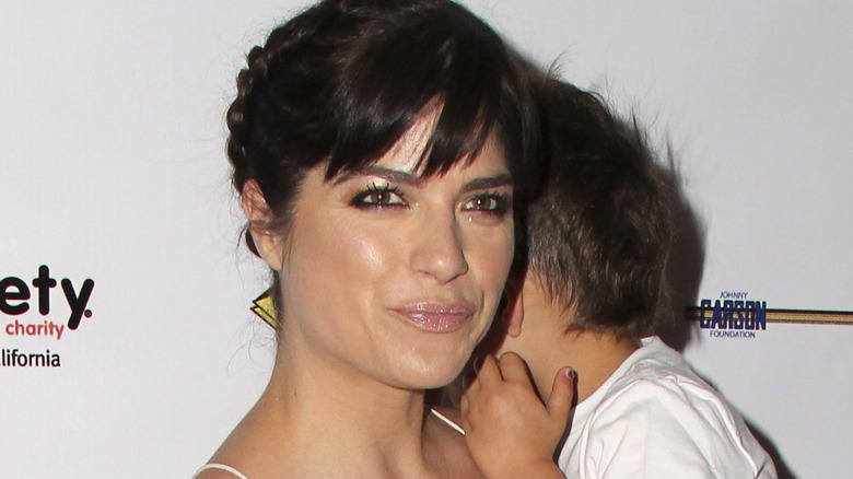 Selma Blair tenant son fils Arthur