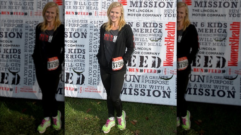 Alison Sweeney en tenue de course