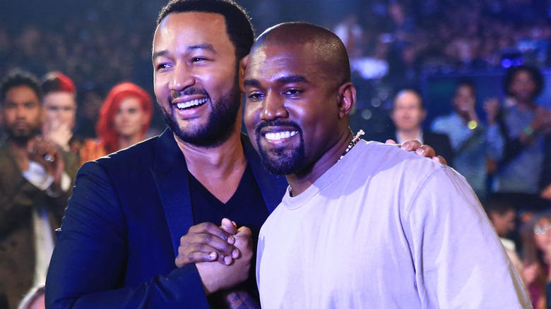 John Legend et Kanye West s'embrassent en 2015