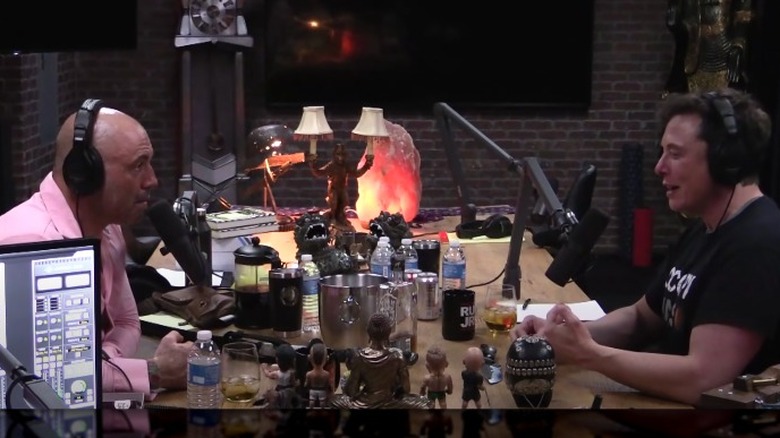 Joe Rogan et Elon Musk sur "Joe Rogan Experience" en 2018