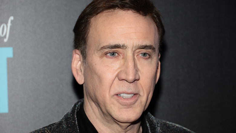 Nicolas Cage posant