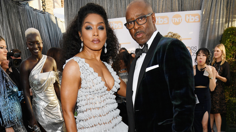 Angela Bassett et Courtney B. Vance posant