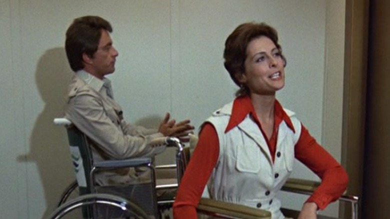 Bill Bixby et Brenda Benet en fauteuil roulant