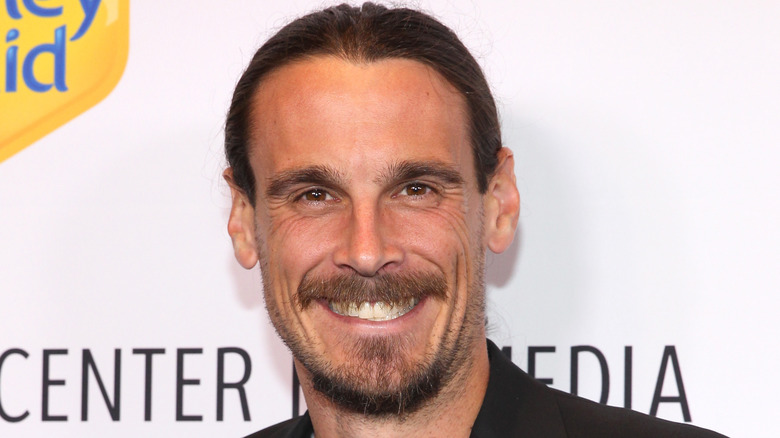 Chris Kluwe avec un grand sourire