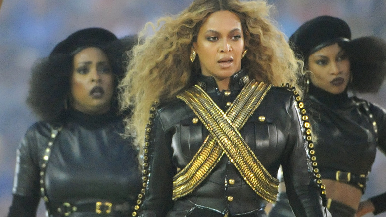 Beyoncé en concert au Super Bowl