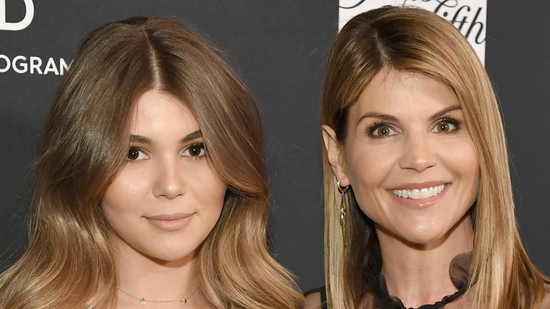 Olivia Jade et Lori Loughlin sur le tapis rouge 