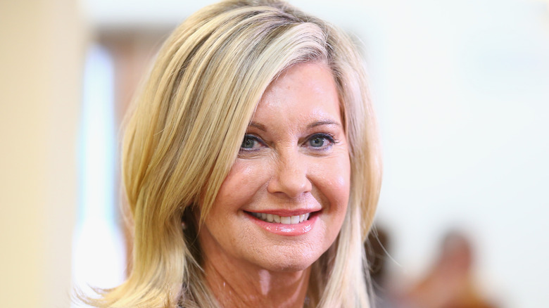 Olivia Newton-John souriante