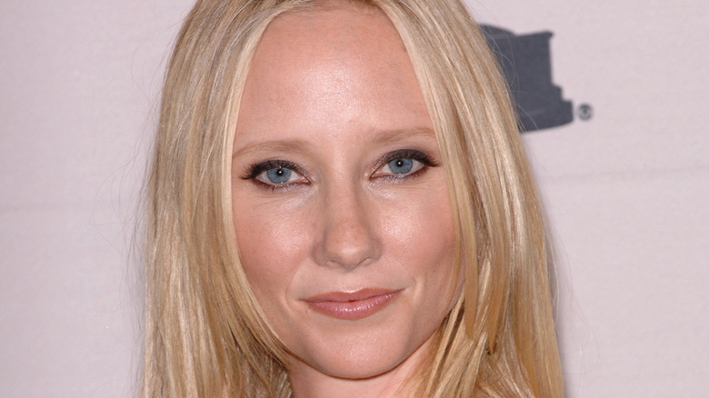 Anne Heche souriante 