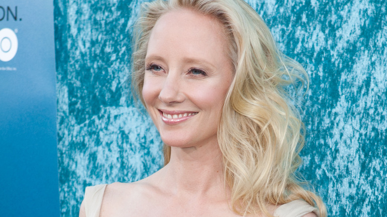 Anne Heche souriante 