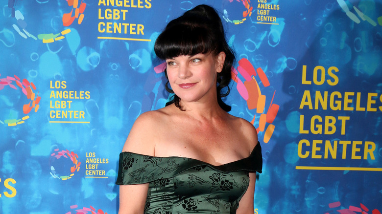 Pauley Perrette sur un tapis rouge