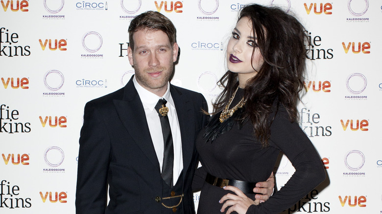 Charli XCX et Ryan Andrews sur le tapis rouge