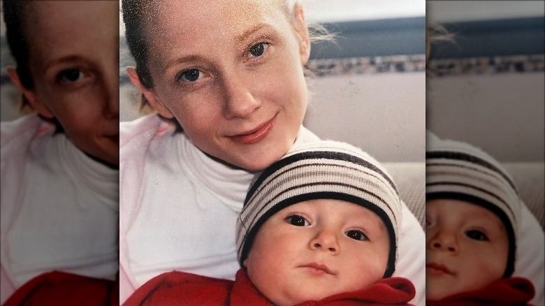 Anne Heche pose avec Homer bébé