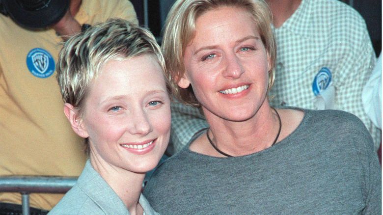 Anne Heche et Ellen DeGeneres en 1999