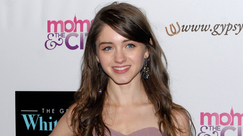 Natalia Dyer à l'avant-première de Moms & the City