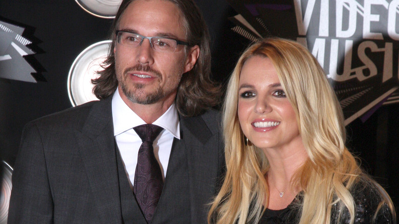 Jason Trawick pose avec Britney Spears