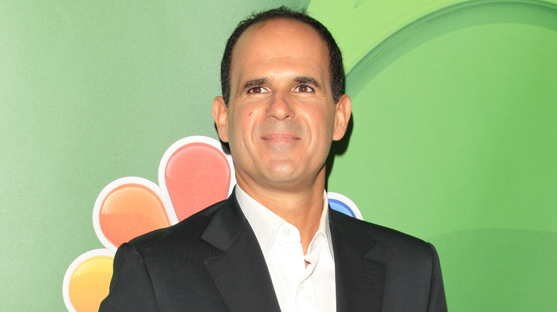 Marcus Lemonis posant