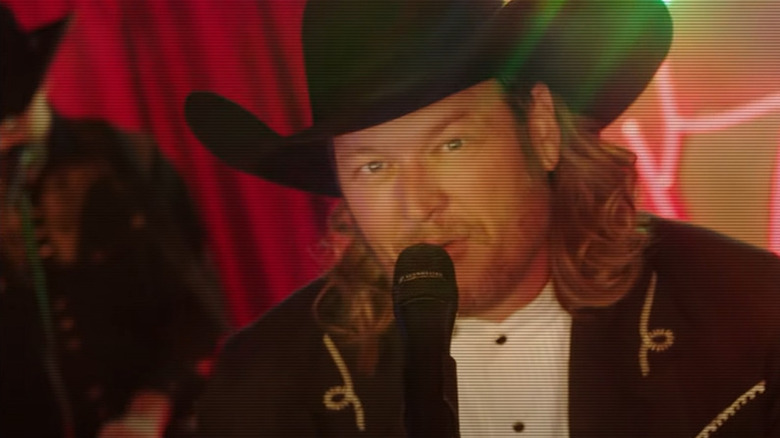 Blake Shelton dans le clip No Body