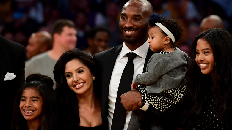 Kobe Bryant et sa famille lors de la cérémonie