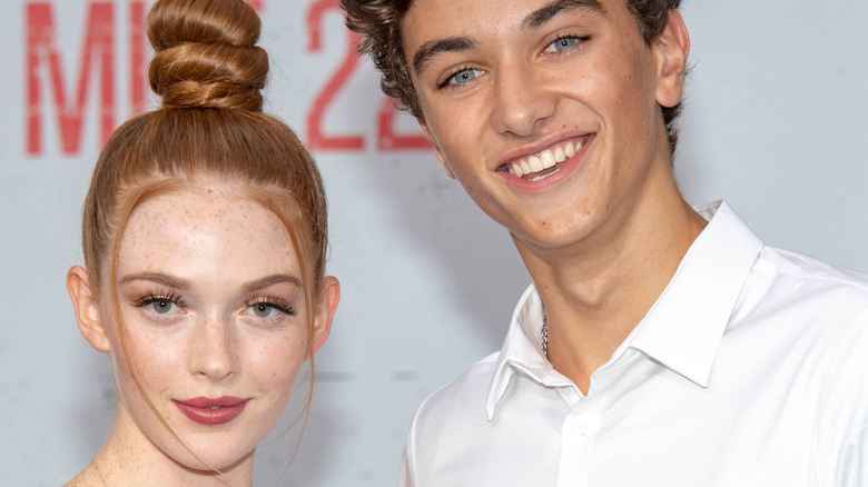 Larsen Thompson Gavin Casalegno sur le tapis rouge