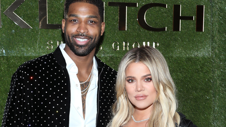 Tristan Thompson et Khloé Kardashian posent