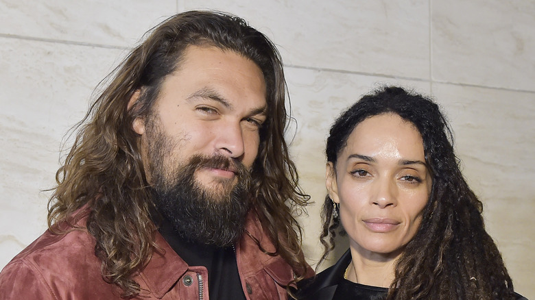 Jason Momoa, Lisa Bonet souriant