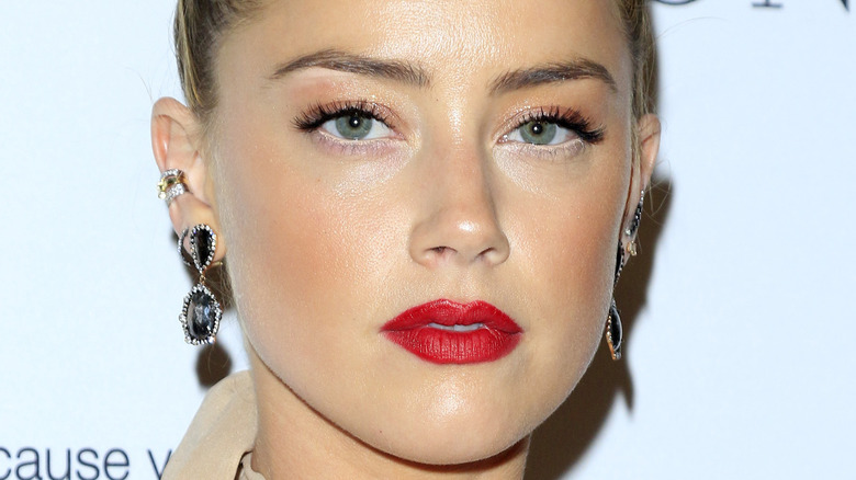 Amber Heard fait un changement majeur avant l’appel de Johnny Depp