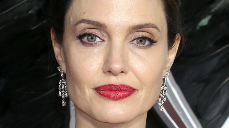 Angelina Jolie aurait des sentiments forts à propos de sa fille Zahara allant à l’université