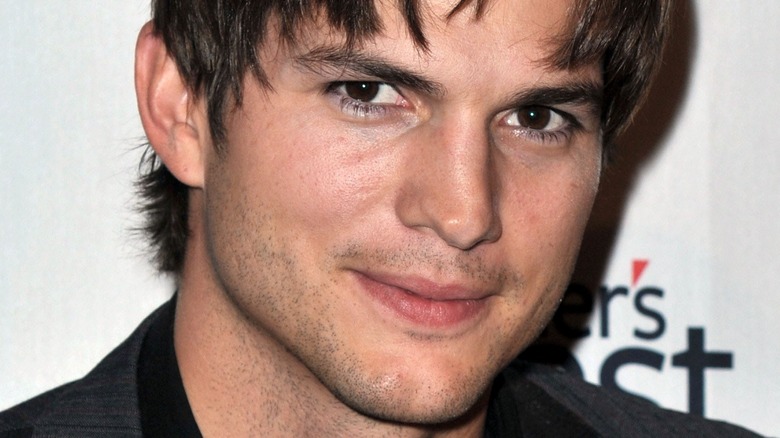 Ashton Kutcher partage une mise à jour positive après avoir révélé une peur de la santé passée