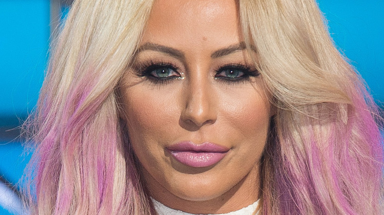 Aubrey O’Day riposte aux accusations de Photoshop avec un article qui fait sourciller