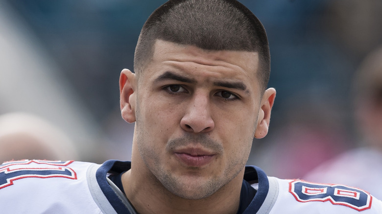 Détails tragiques sur la fiancée d’Aaron Hernandez